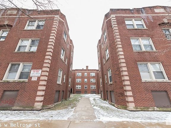 3rd image of 4025 W Melrose St #225