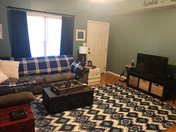 2nd image of 222 Capital St #222