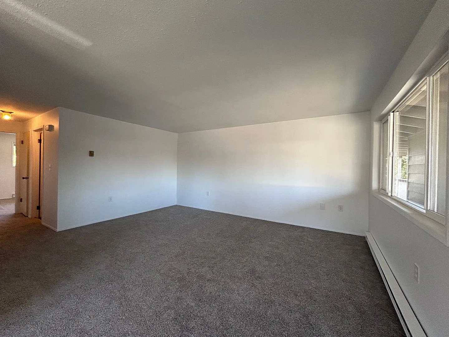 2 Bedroom, 1 Bathroom Upper-Level Unit in Bellingham — Photo 3