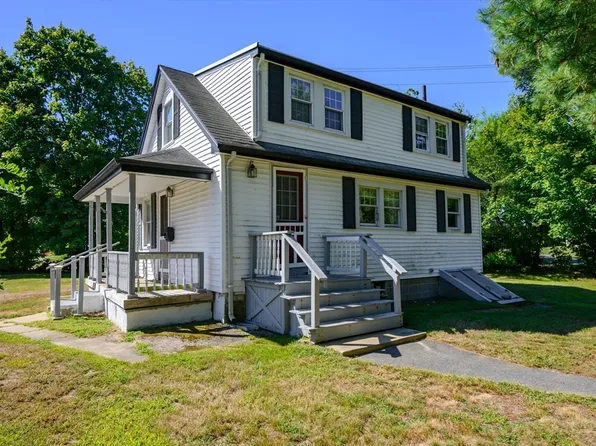 8 Walnut St, Whitman, MA 02382
