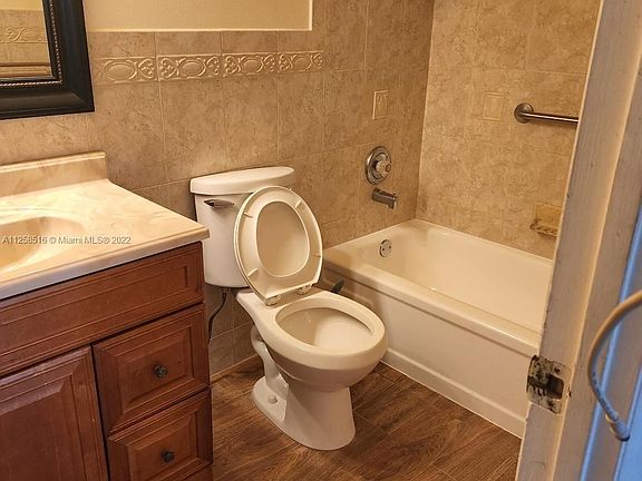 5th image of 3430 NW 52nd Ave APT 311