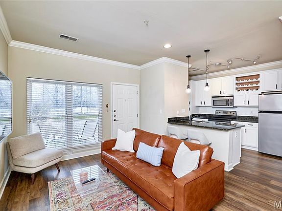 3rd image of 2612 McKnight Crossing Ct