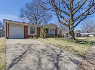 2350 Greenbriar Dr, Florissant, MO