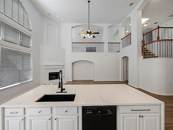 5th image of 1700 Little River Ct