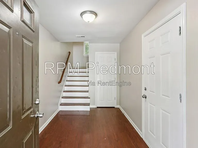 739 Prince Pl NW — Photo 7