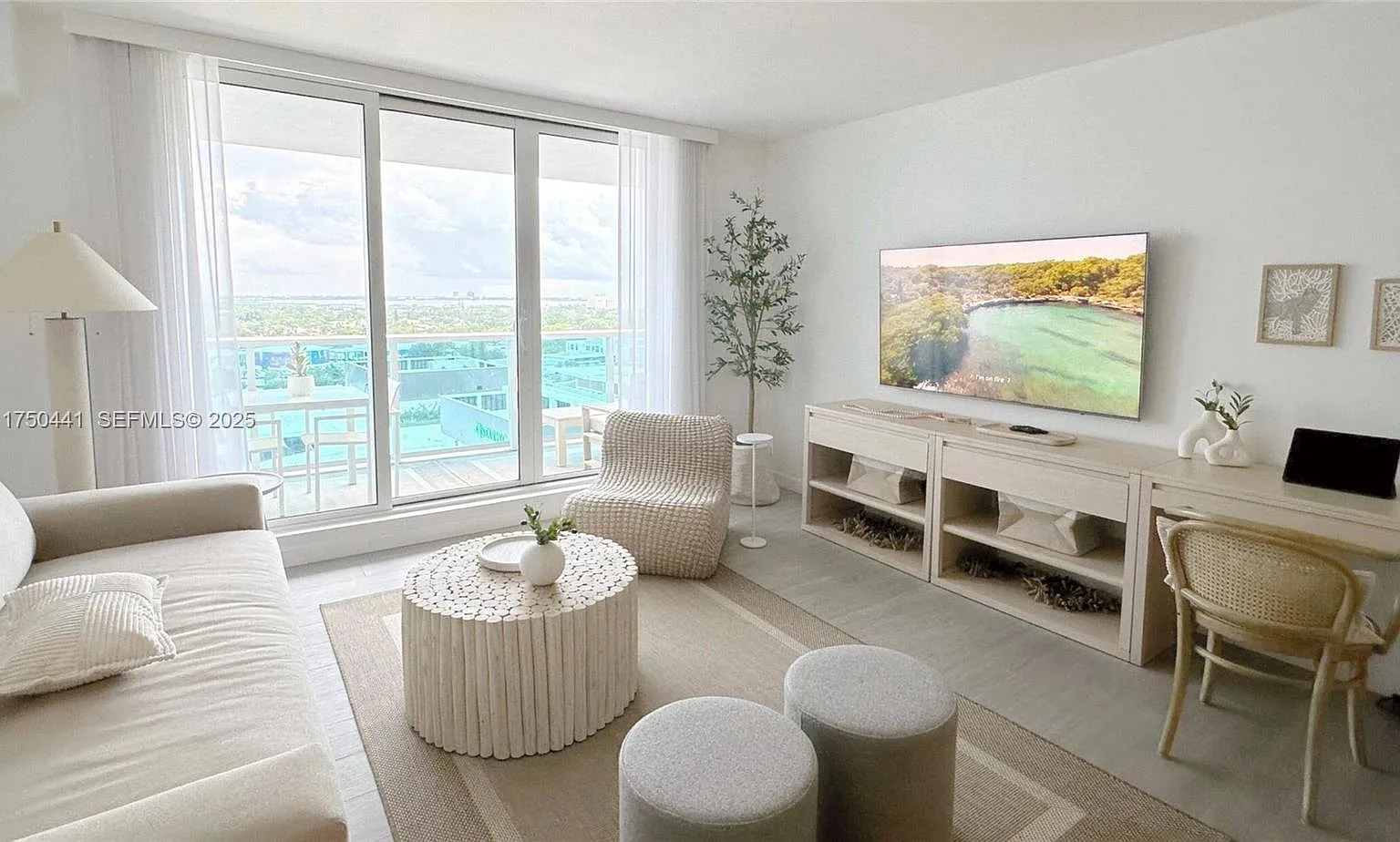 1 bed, 880 sqft, $9,800 — Photo 3