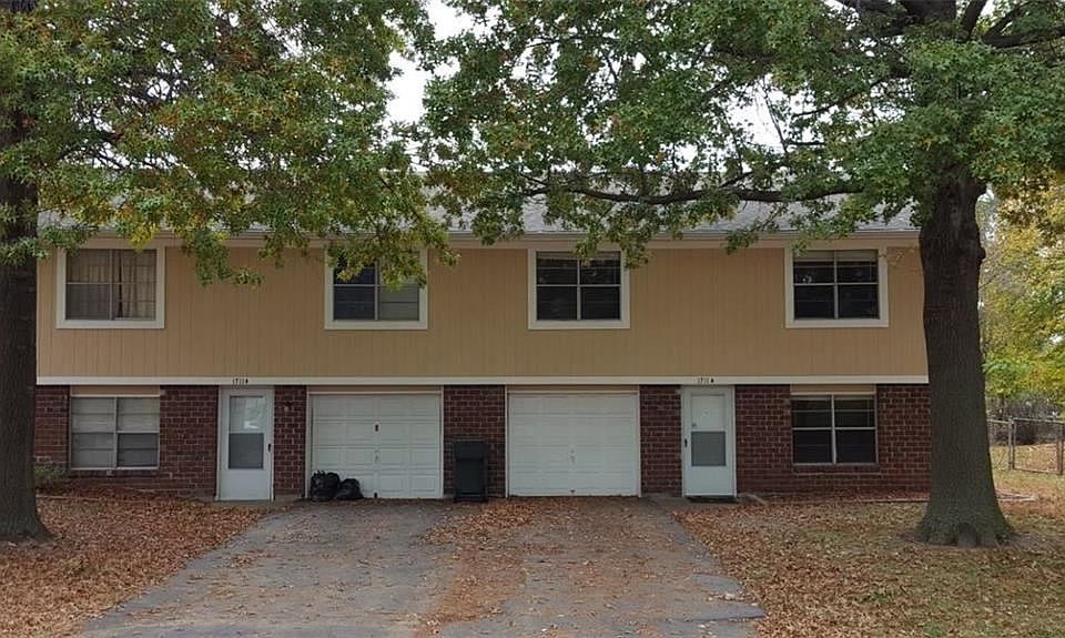 1st image of 1711 NE White Dr