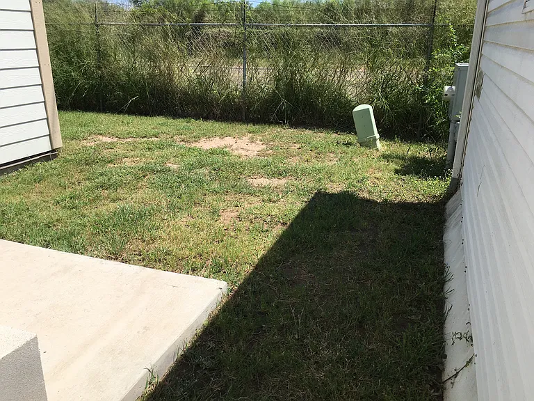 2809 Melanie Dr — Photo 14