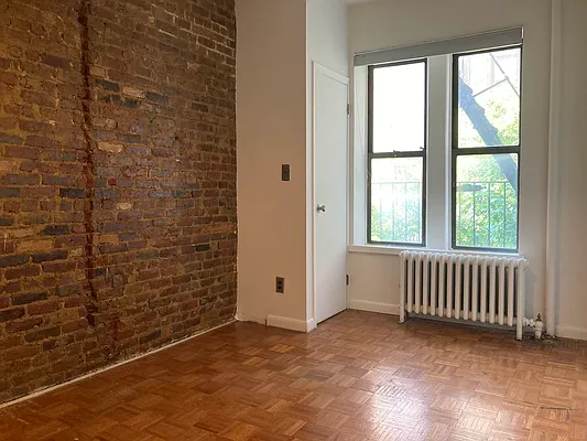 Rented by Bond New York | media 18