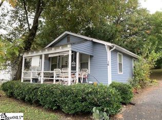 16 Link St, Greenville, SC 29611