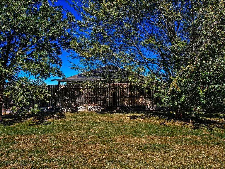 1101 Pamplin Ct — Photo 33