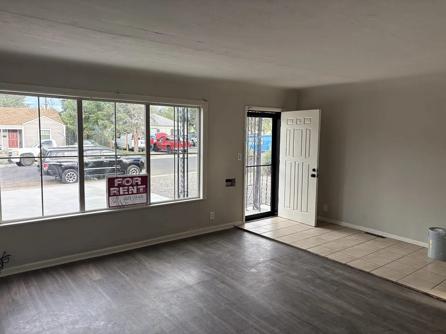 3 bed, 1092 sqft, $2,500 — Photo 2