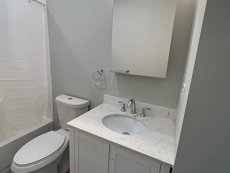 74 Pearl St #3 — Photo 12