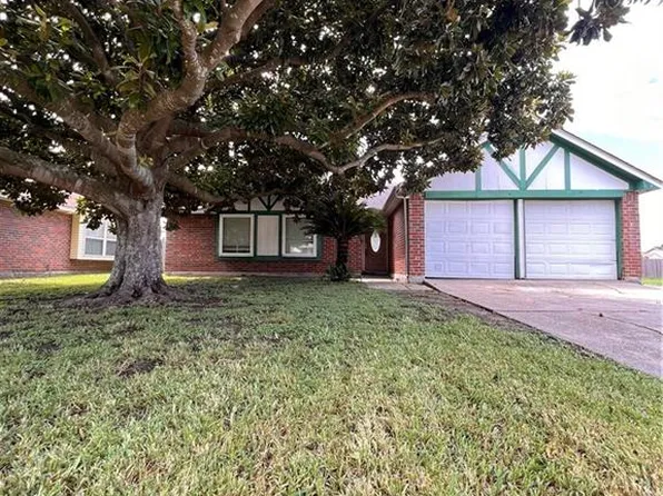1925 Stall Dr, Harvey, LA 70058
