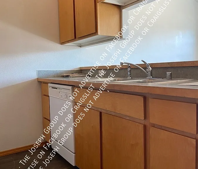3440 Abbott St — Photo 9