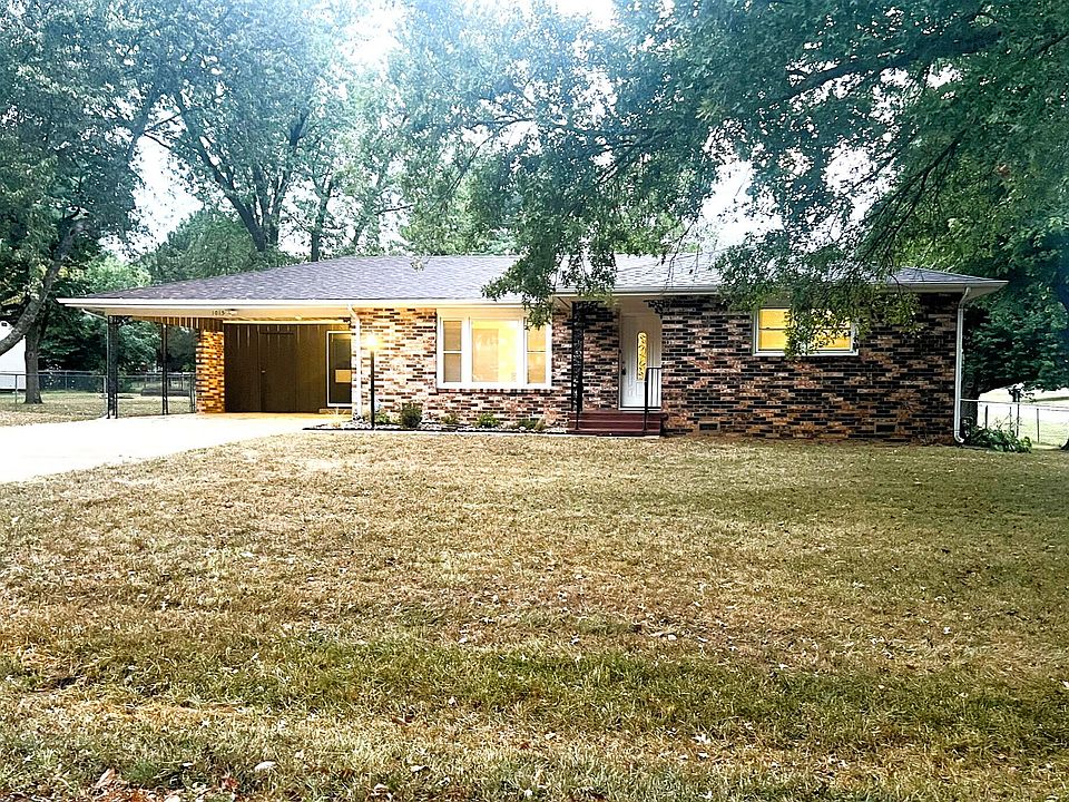 1st image of 1015 McPhail Drive