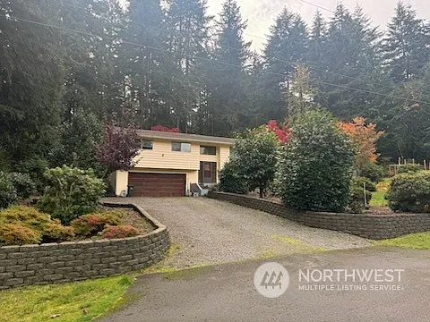 844 Hyak Way photo 1