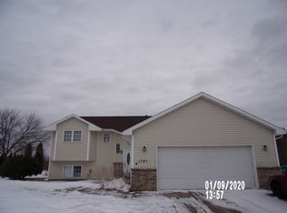 1781 Prairie Ln NE, Owatonna, MN 55060