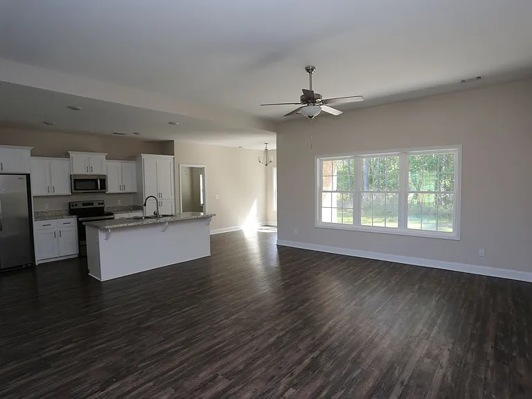 104 Old Auburn Ln — Photo 2