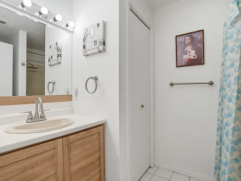 2415 Catskill Ct — Photo 4
