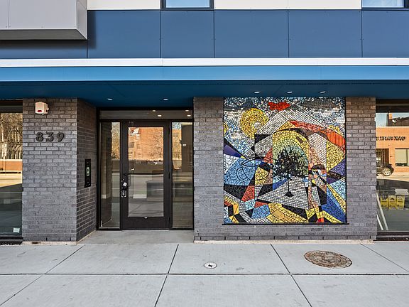 2nd image of 839 Madison St #302