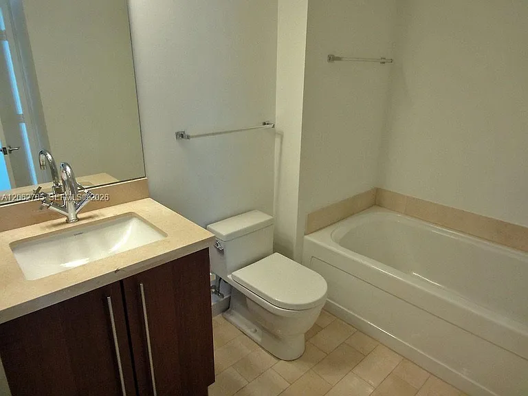 1111 SW 1st Ave #1715 — Photo 10