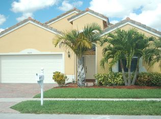 9597 Lago Dr, Boynton Beach, FL 33472