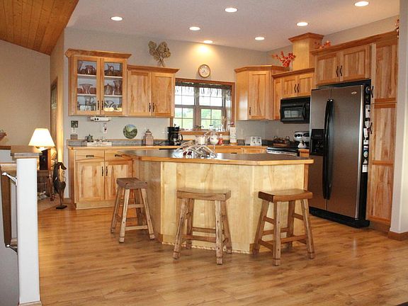 5th image of 8977 Utopia Dr NW