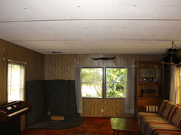 3rd image of 7929 Pacific Ave SE
