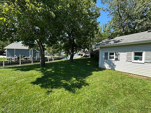 3rd image of 5784 E Carl Ave