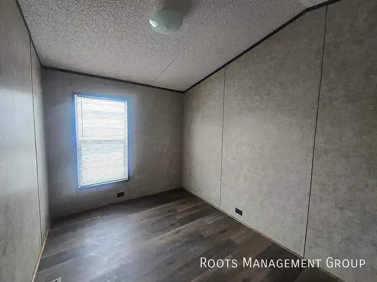 310 Scobey Ave #320 — Photo 14