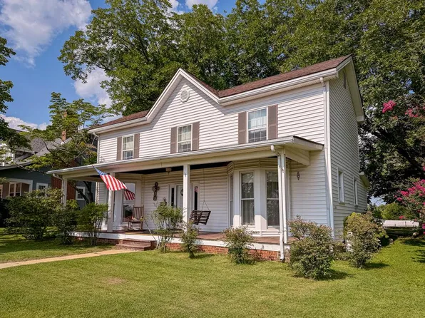 315 N Marshall St, Chase City, VA 23924