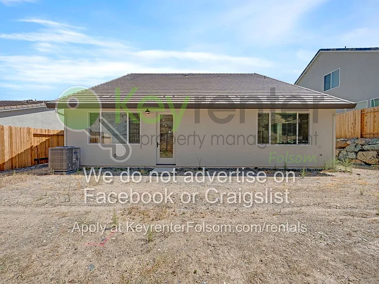 1012 Utah Dr — Photo 35