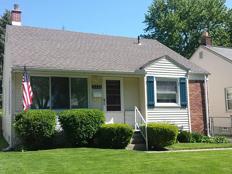3332 Ravena Ave — Photo 2