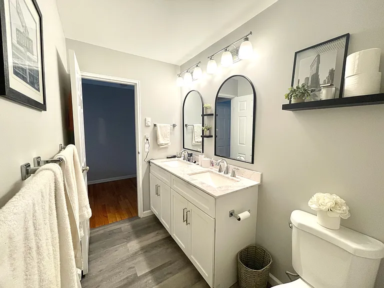240 Wardwell St #17 — Photo 10