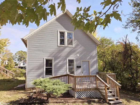 518 S 7th St, Burlington, IA 52601