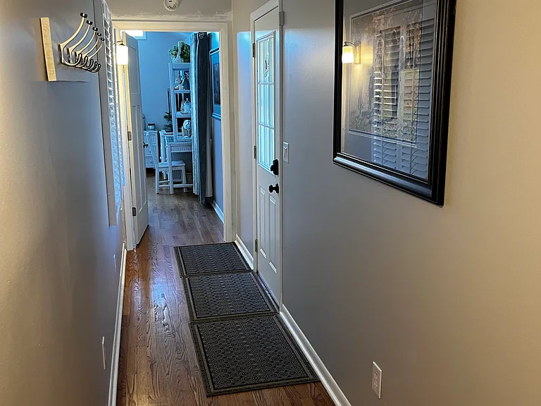 1321 E Lasalle Ave — Photo 10