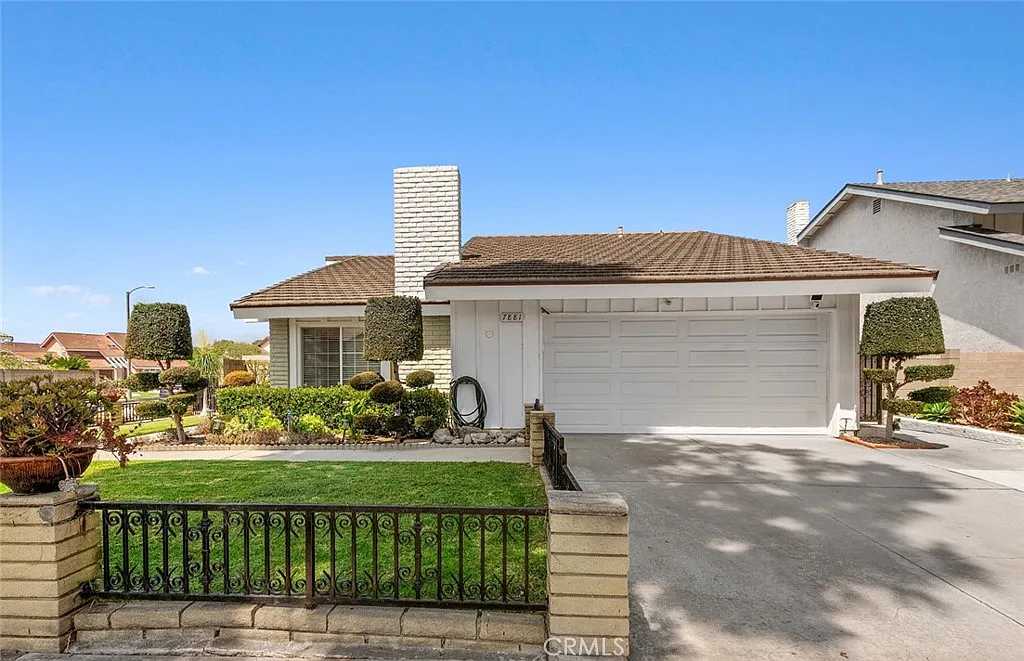 Building Photo - 7881 Sun Valley Way