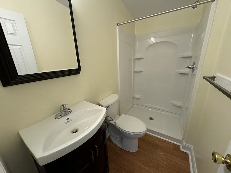 211 E Kingsley St — Photo 17
