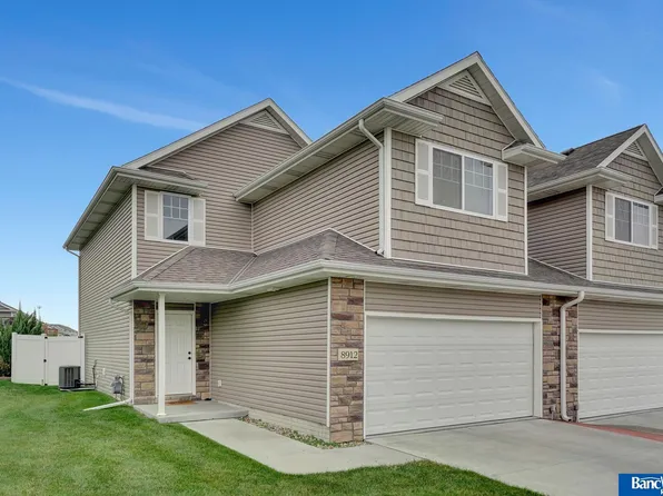 8912 Tumbleweed Dr, Lincoln, NE 68507