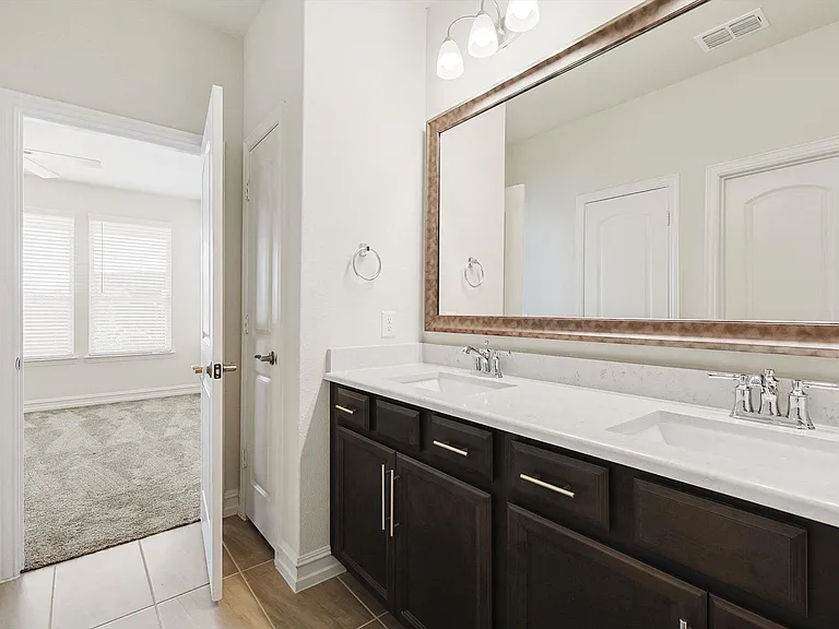 2806 Henson Ln — Photo 13