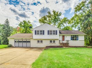 1512 Hanna Rd, Stow, OH 44224