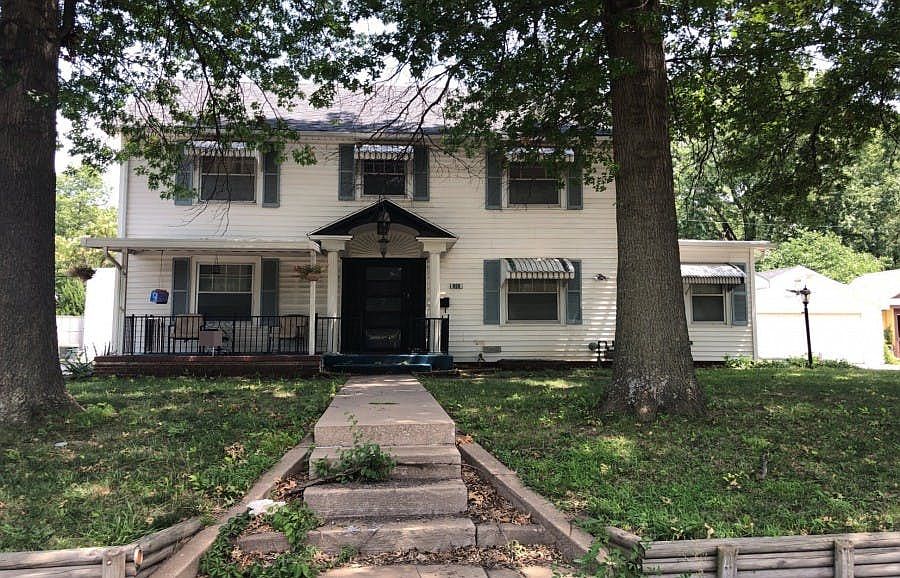 1st image of 906 SW Gage Blvd