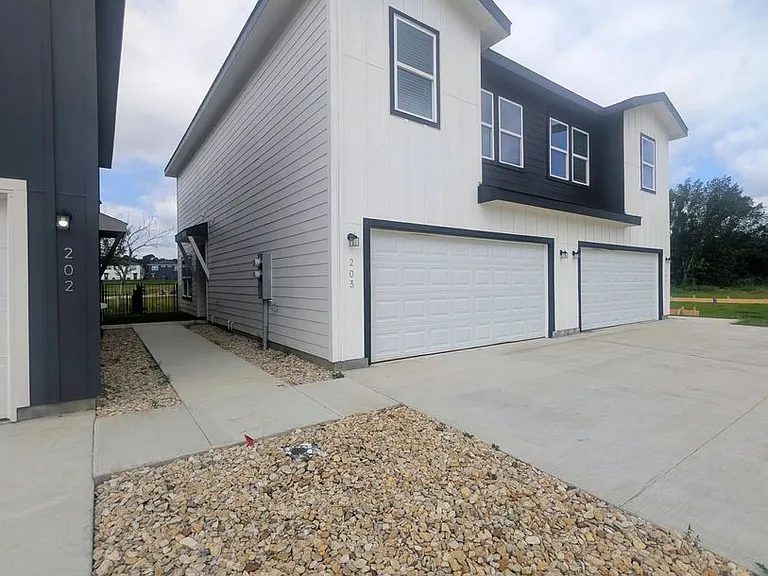 3501 E Renfro St #203 — Photo 2