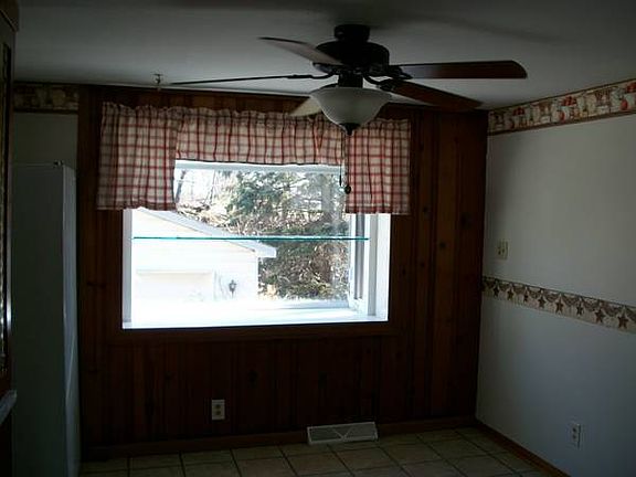 5th image of 2612 Van Buren Ave