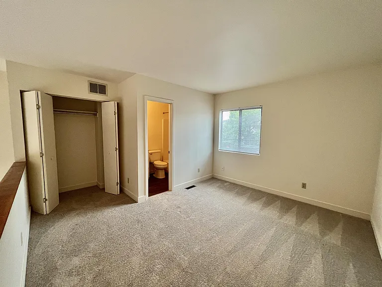 1002 Linden Ave #304 — Photo 19