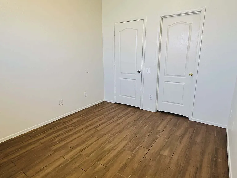 9129 W Alvarado St — Photo 13
