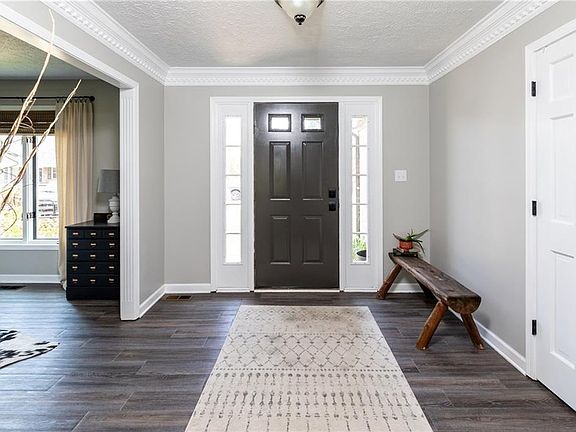 3rd image of 510 Apple Way Dr