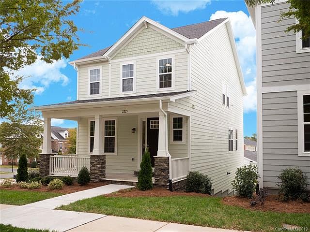 1st image of 2225 Blueberry St