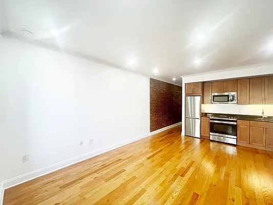 Rented by E and G Realty Group | media 17